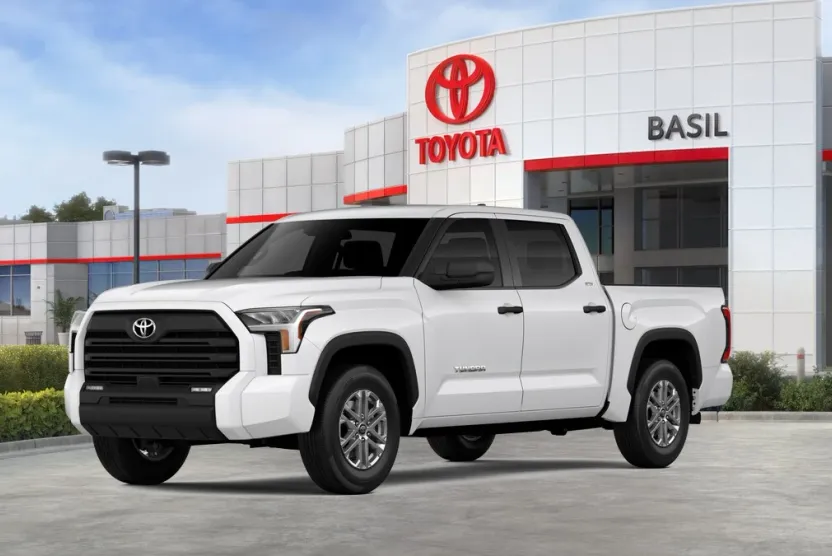2026 Toyota Tundra SR5 CrewMax photo 1