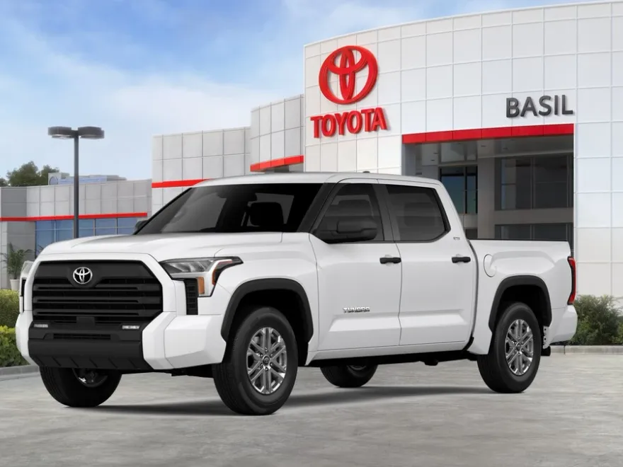 2026 Toyota Tundra SR5 CrewMax photo 1