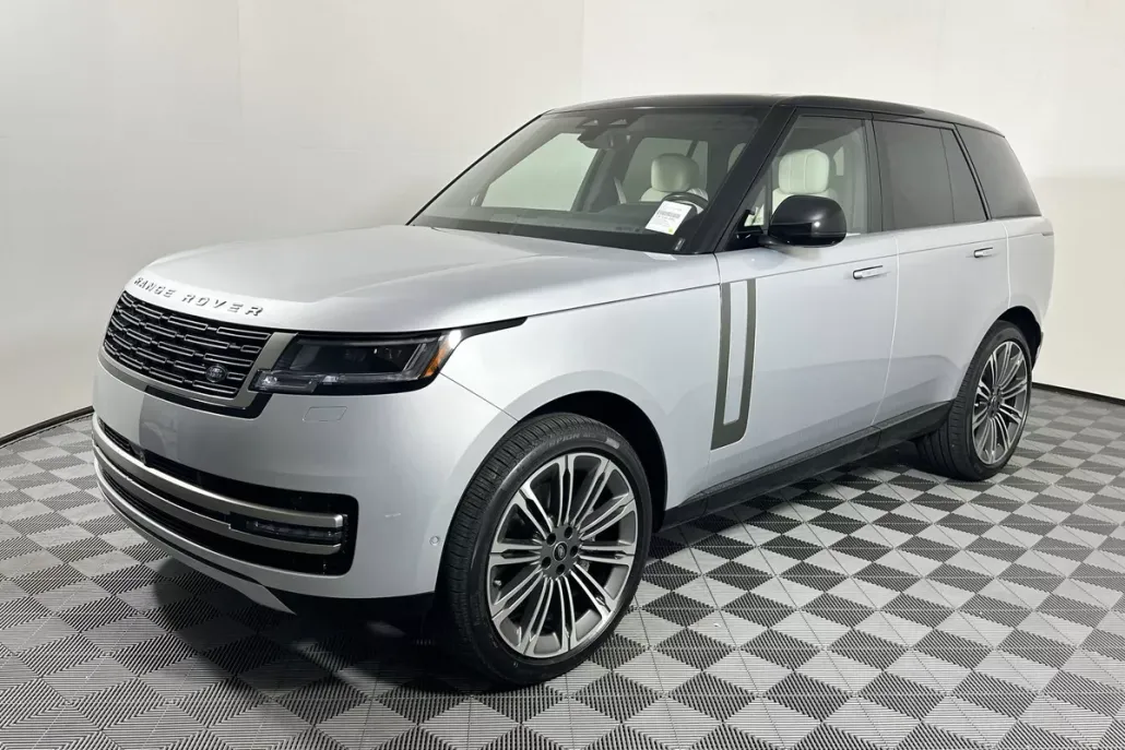 2025 Land Rover Range Rover SE photo 1