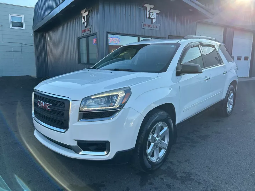 2015 Gmc Acadia SLE photo 1