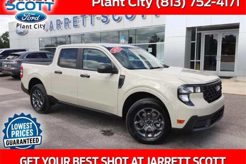 2025 Ford Maverick XLT photo 1