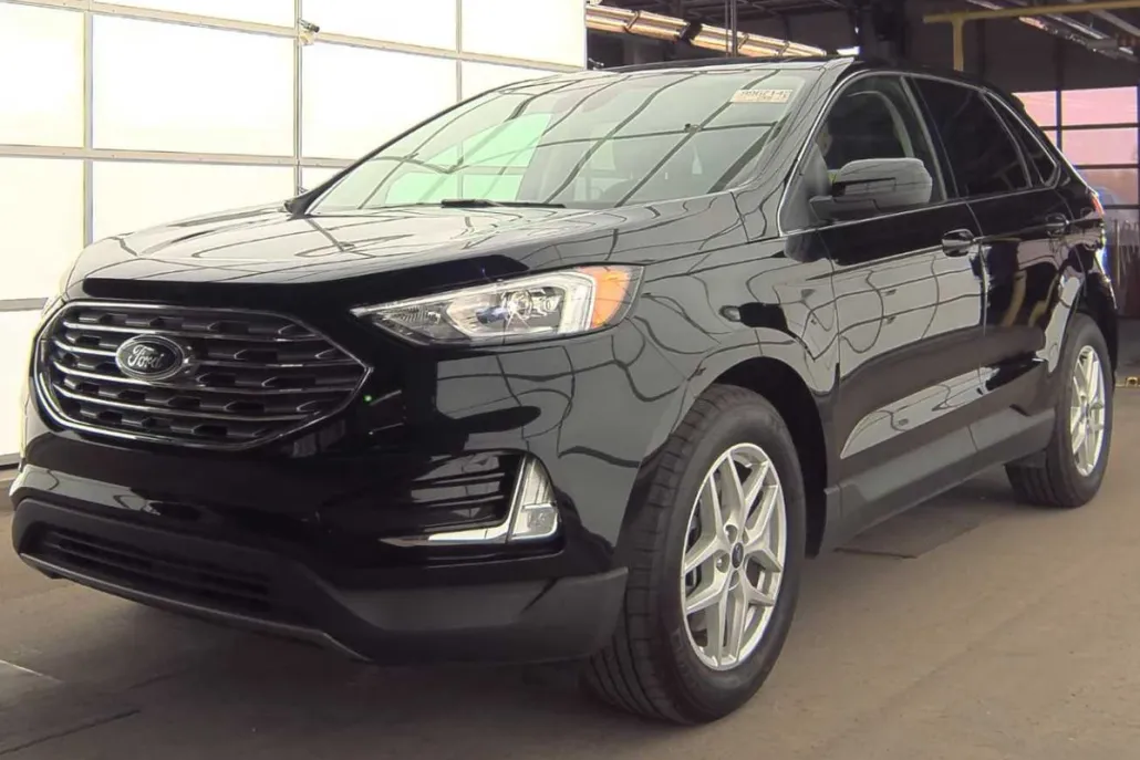 2021 Ford Edge SEL photo 1