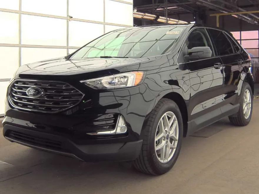 2021 Ford Edge SEL photo 1