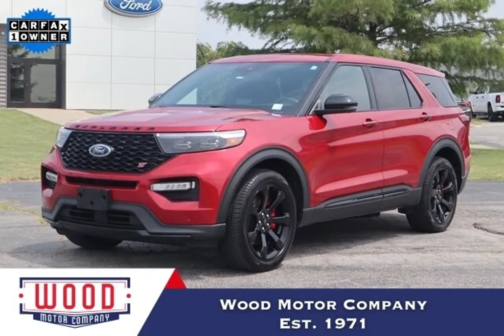 2022 Ford Explorer ST photo 1