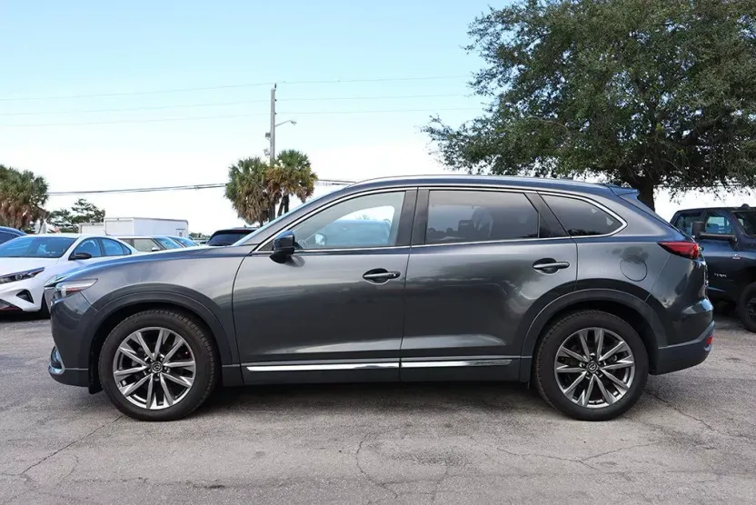 2016 Mazda CX-9 Signature photo 1