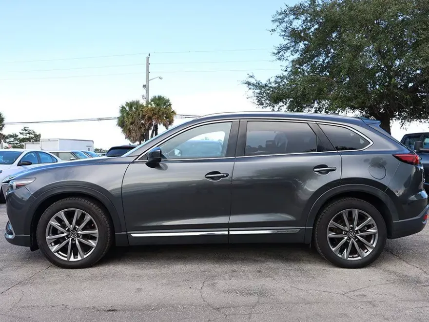 2016 Mazda CX-9 Signature photo 1