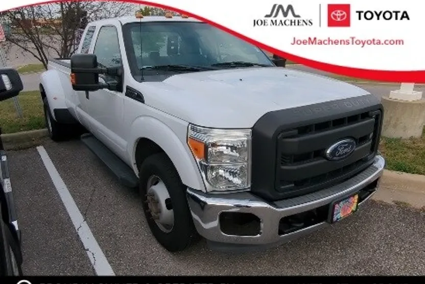 2016 Ford F-350 XL photo 1