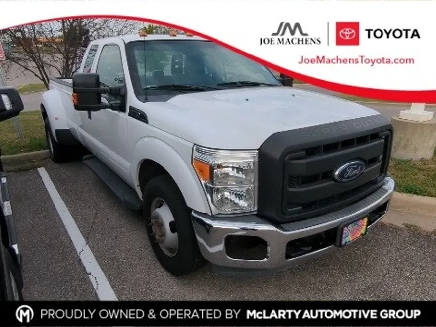 2016 Ford F-350 XL photo 1