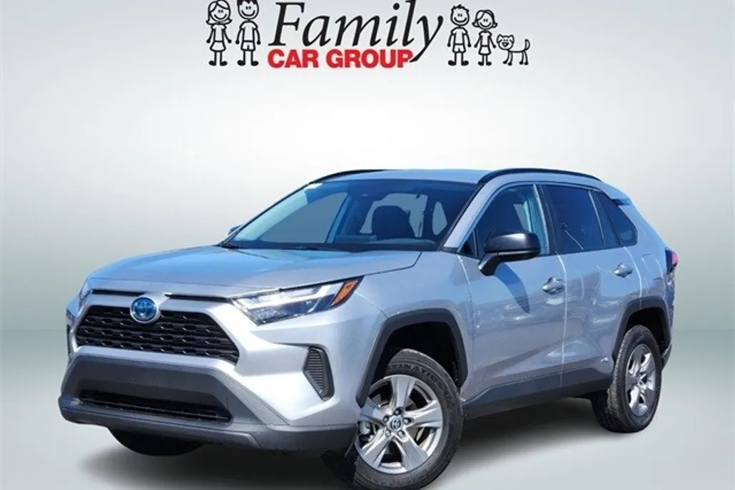 2024 Toyota RAV4 Hybrid LE photo 1