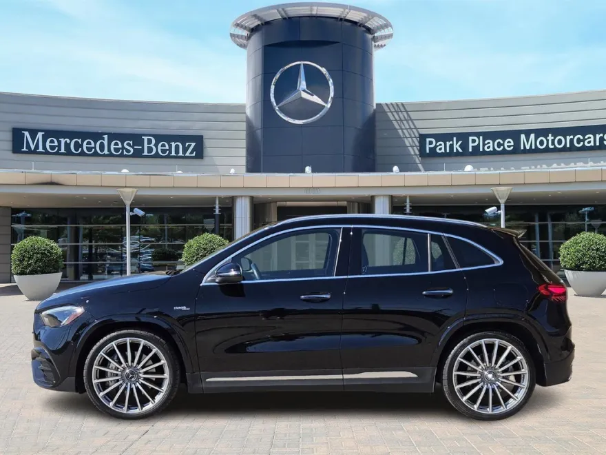 2025 Mercedes Benz GLA AMG 35 4MATIC photo 1
