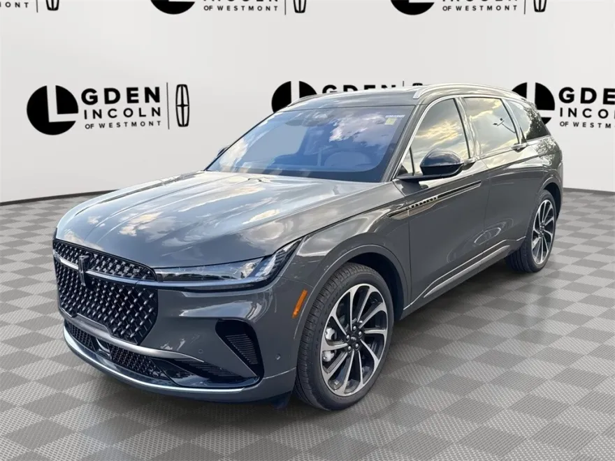 2024 Lincoln Nautilus Black Label photo 1
