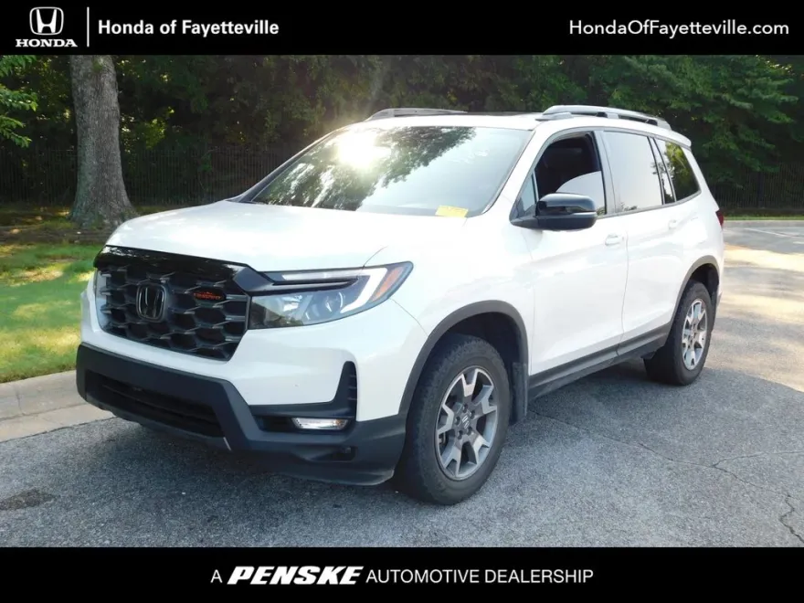 2023 Honda Passport TrailSport photo 1