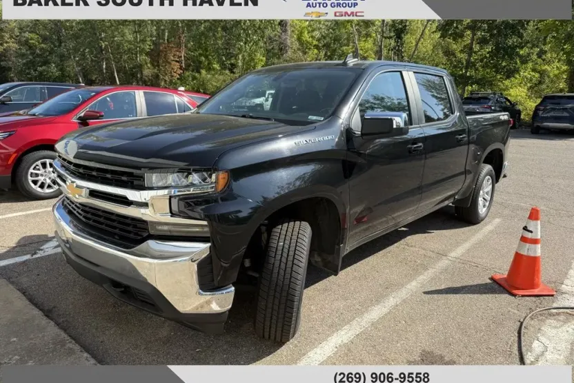 2021 Chevrolet Silverado 1500 LT photo 1