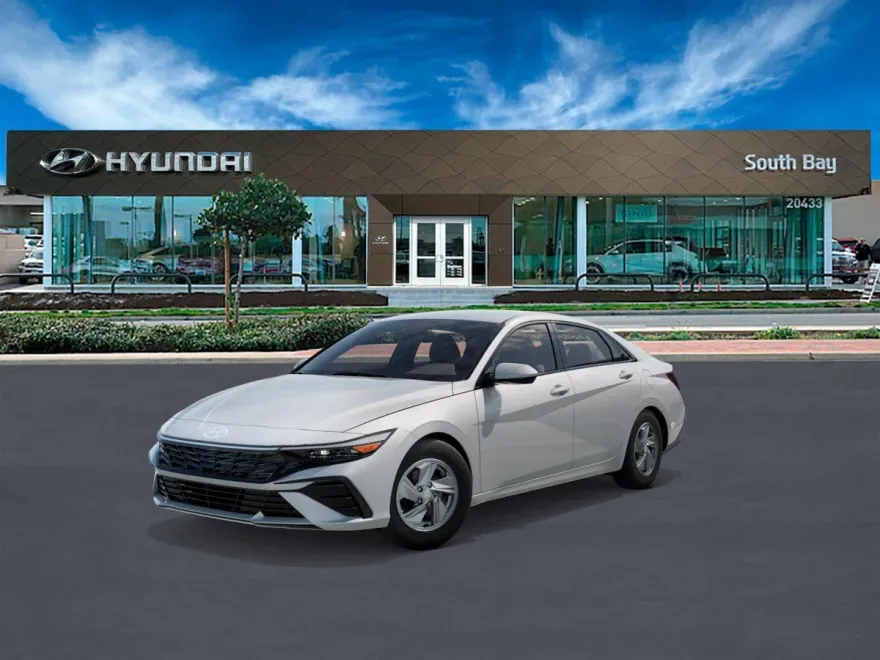 2025 Hyundai Elantra SE photo 1