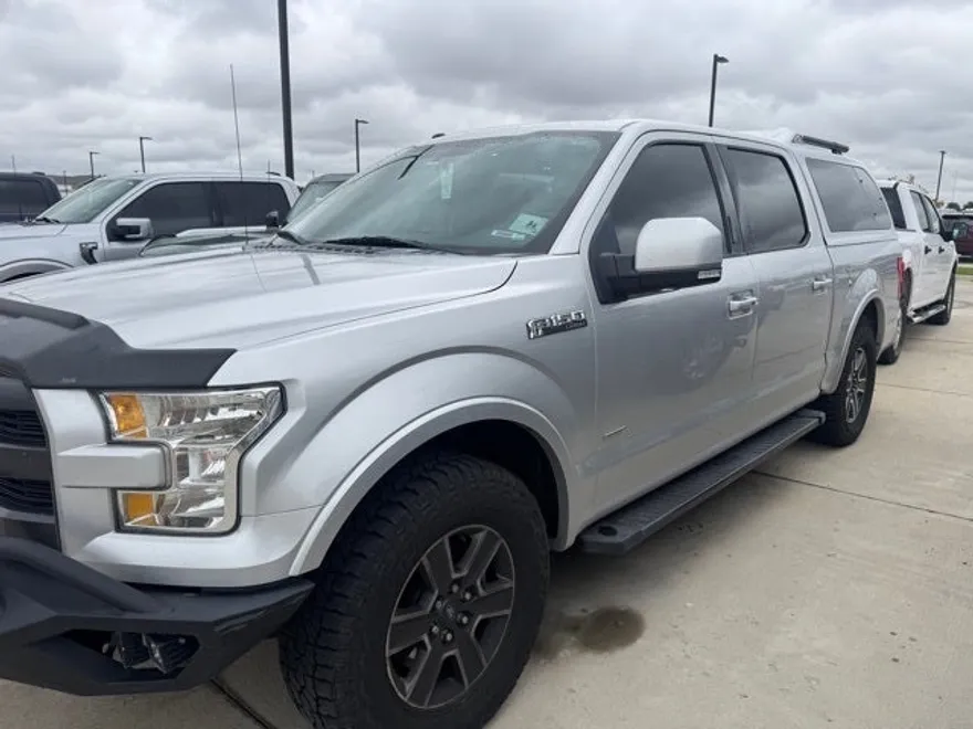 2017 Ford F-150 Lariat photo 1