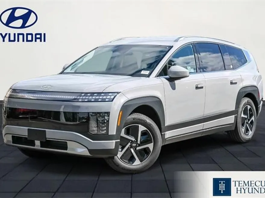 2026 Hyundai Ioniq SE photo 1