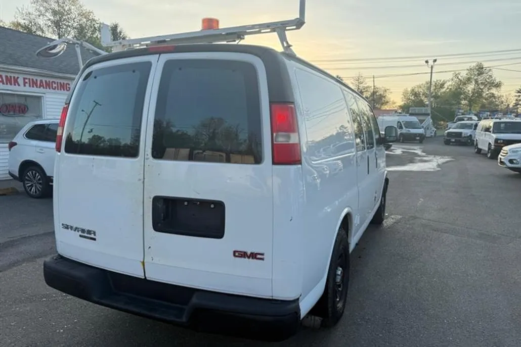 2013 Gmc Savana 1500 Cargo photo 1