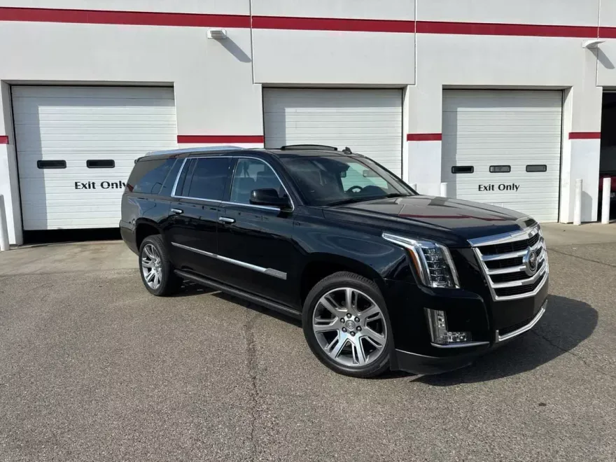 2015 Cadillac Escalade ESV Premium photo 1