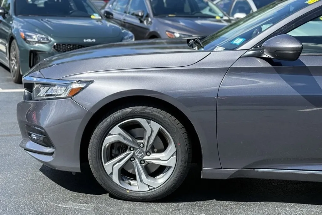 2020 Honda Accord EX-L 2.0T photo 1