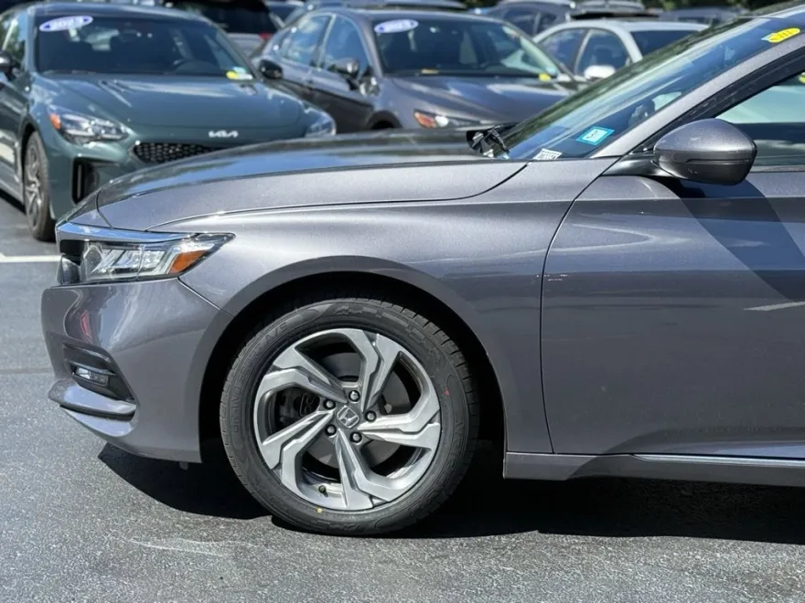 2020 Honda Accord EX-L 2.0T photo 1