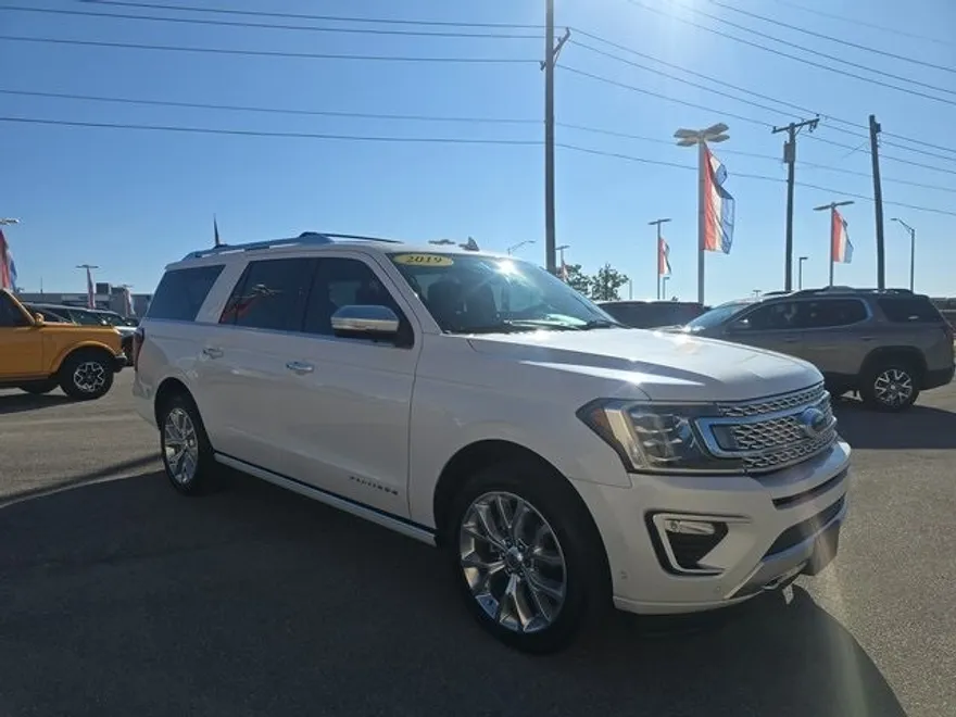 2019 Ford Expedition MAX Platinum photo 1