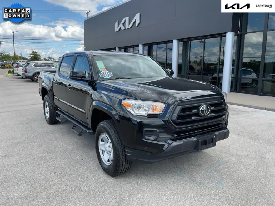 2023 Toyota Tacoma SR 4x4 photo 1