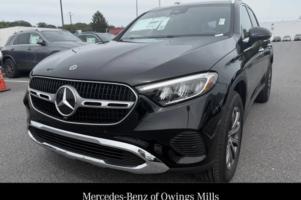2026 Mercedes Benz GLC 300 4MATIC photo 1