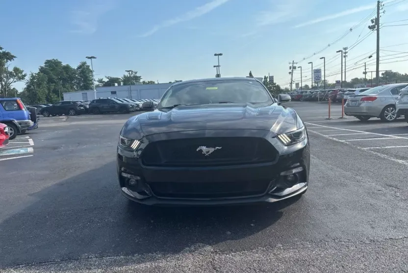 2016 Ford Mustang GT Premium photo 1