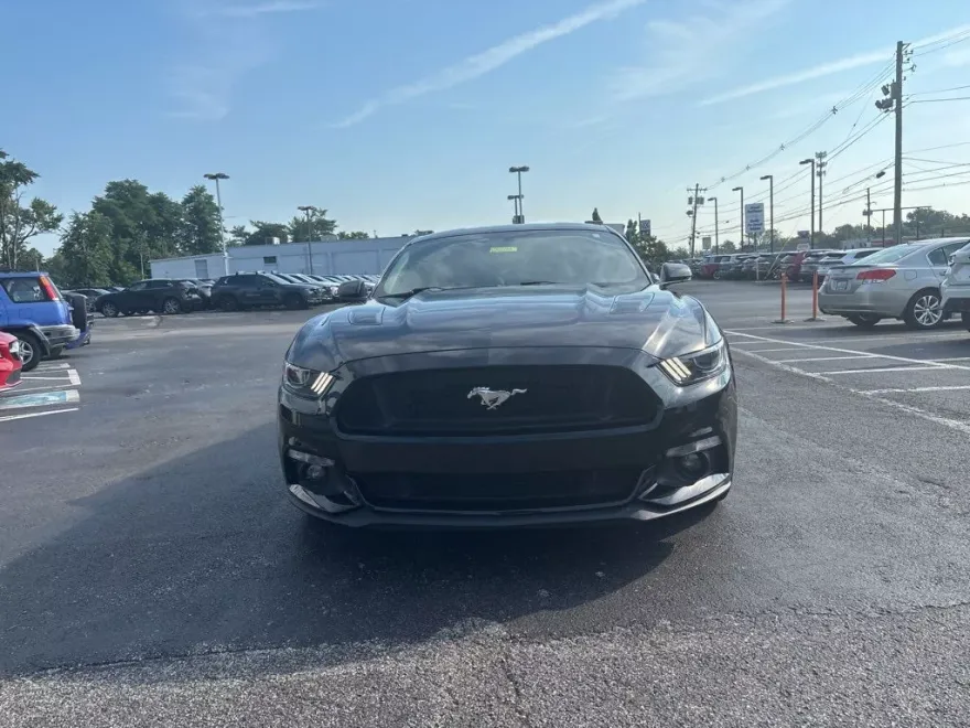 2016 Ford Mustang GT Premium photo 1