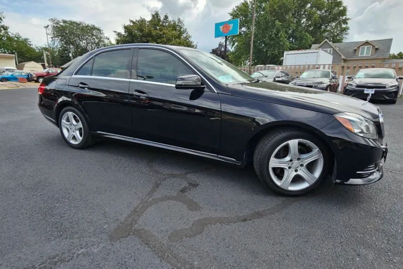 2014 Mercedes Benz E 350 4MATIC photo 1