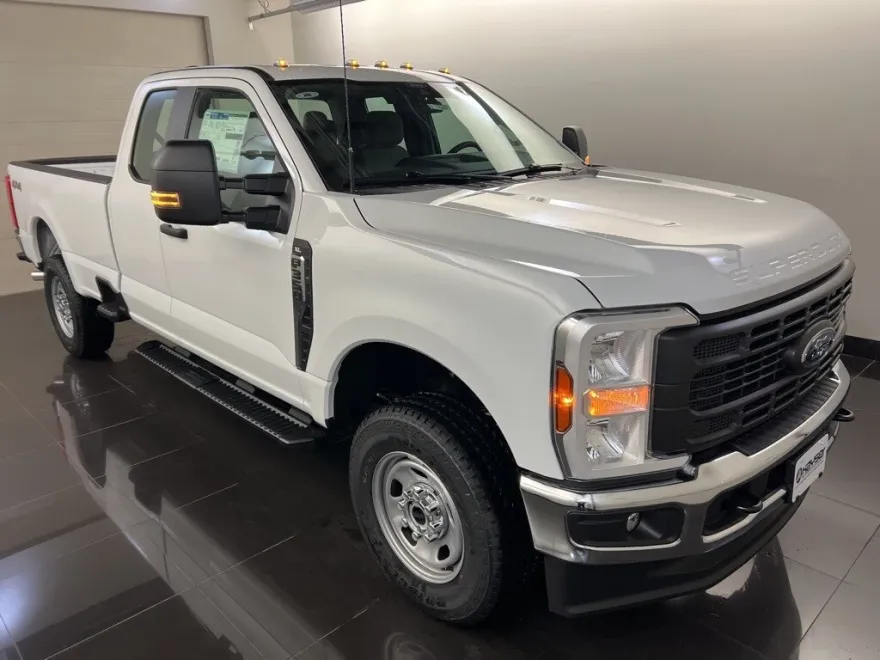 2025 Ford F-350 XL photo 1