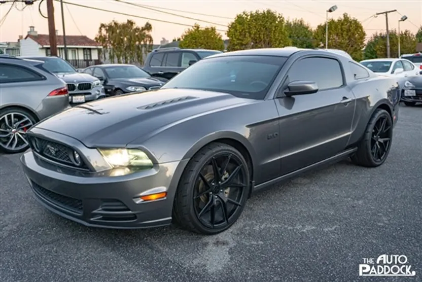 2013 Ford Mustang GT photo 1