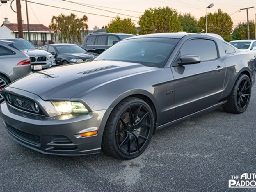 2013 Ford Mustang GT photo 1