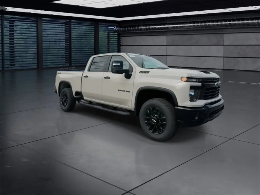 2026 Chevrolet Silverado 2500HD Custom photo 1