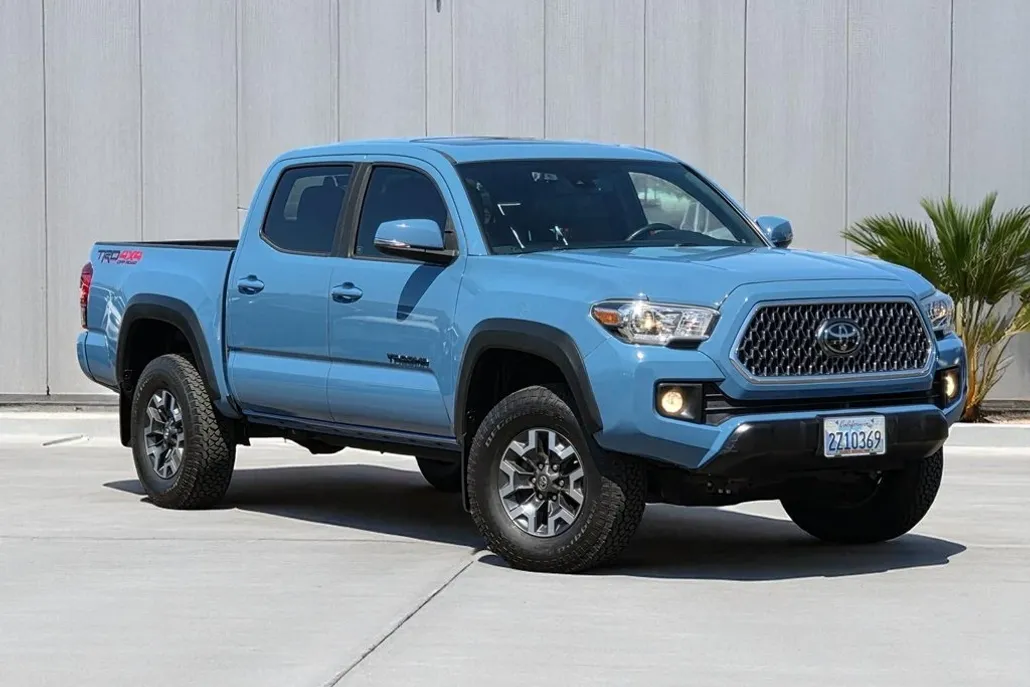 2019 Toyota Tacoma TRD Double Cab V6 photo 1