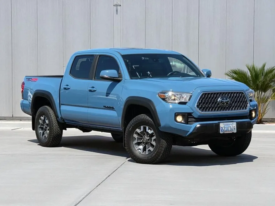 2019 Toyota Tacoma TRD Double Cab V6 photo 1