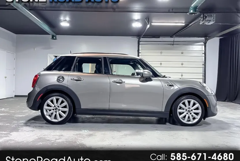2018 Mini Cooper 4 Door Hardtop S photo 1