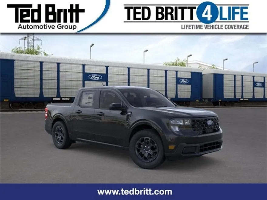 2025 Ford Maverick XLT photo 1