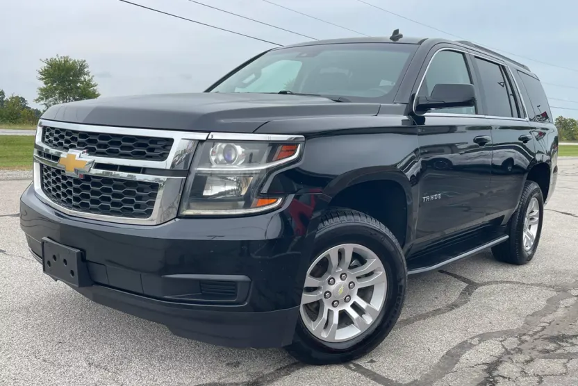 2015 Chevrolet Tahoe LT photo 1
