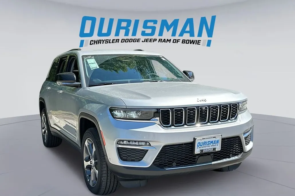 2024 Jeep Cherokee 4xe Base photo 1