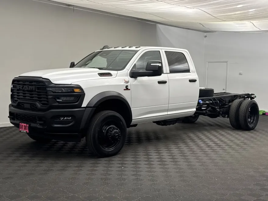 2025 Ram 5500 photo 1
