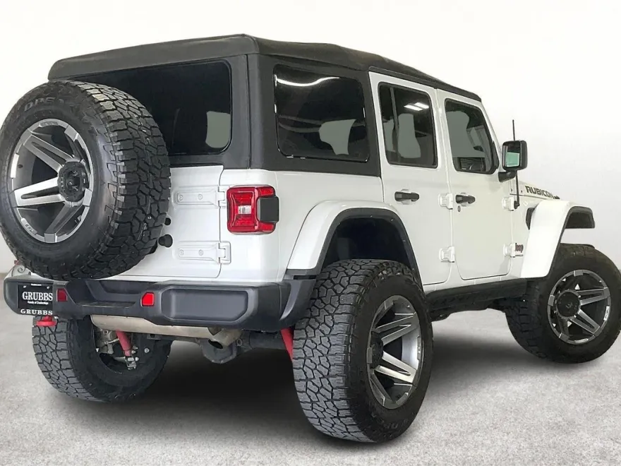 2023 Jeep Wrangler Rubicon photo 1