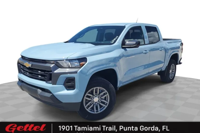 2025 Chevrolet Colorado Work Truck LT photo 1