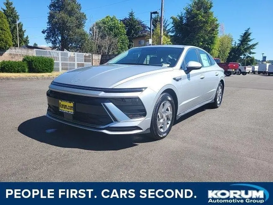 2025 Hyundai Sonata SE photo 1