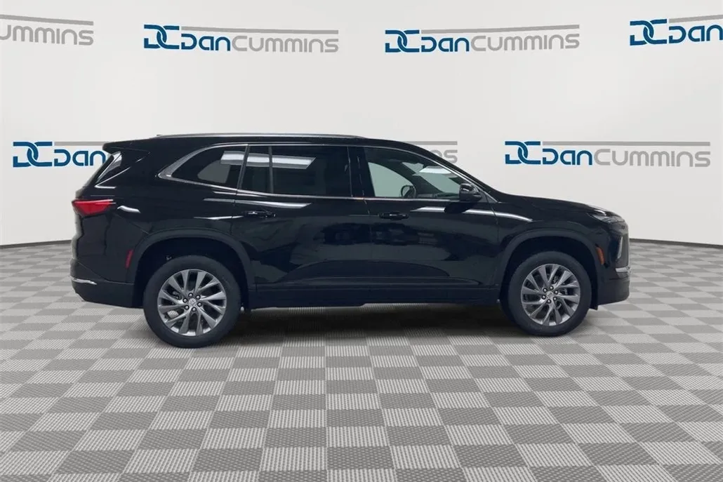 2025 Buick Enclave Preferred photo 1
