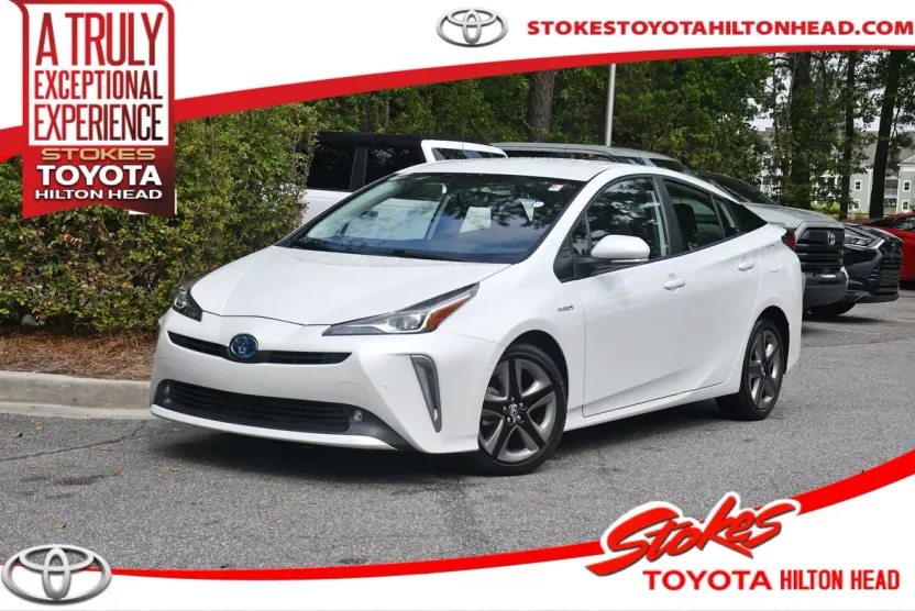 2022 Toyota Prius Limited photo 1