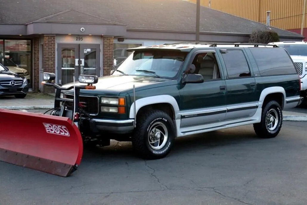 1995 Gmc Suburban photo 1