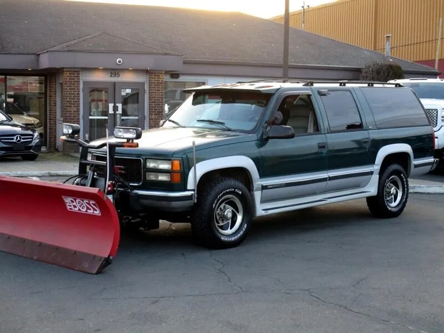 1995 Gmc Suburban photo 1