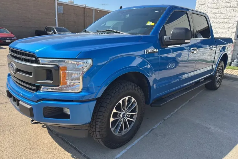 2019 Ford F-150 XLT photo 1