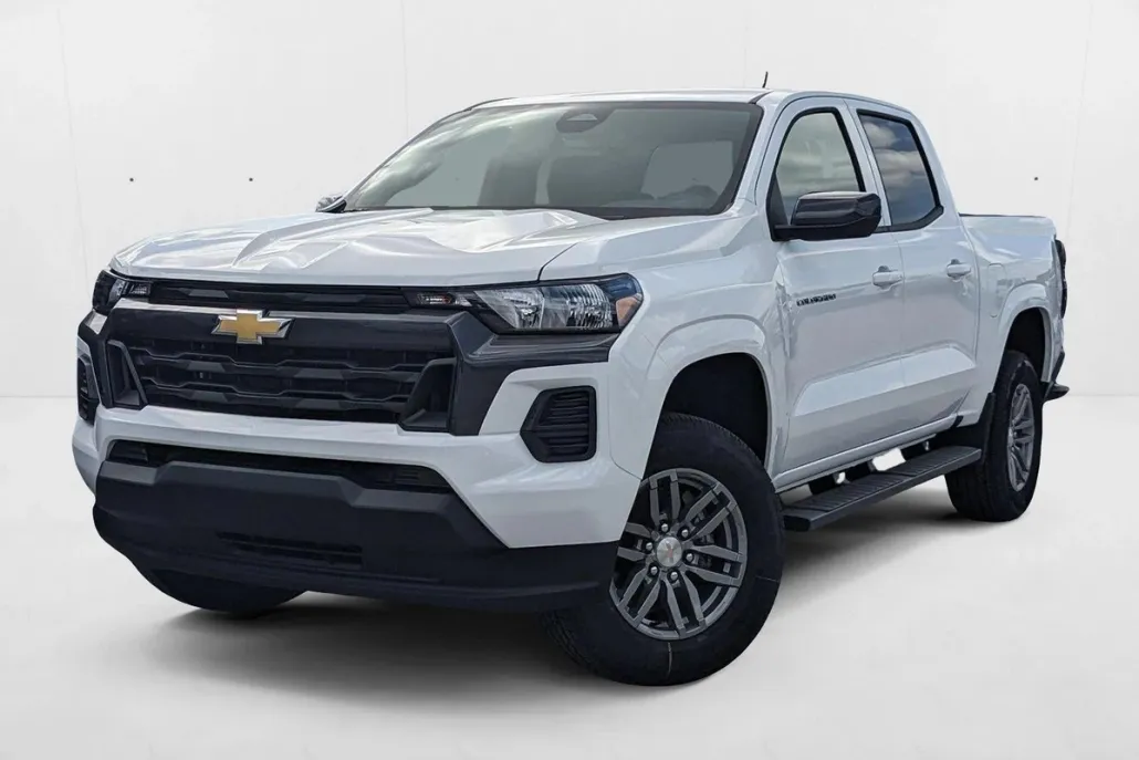 2025 Chevrolet Colorado LT photo 1